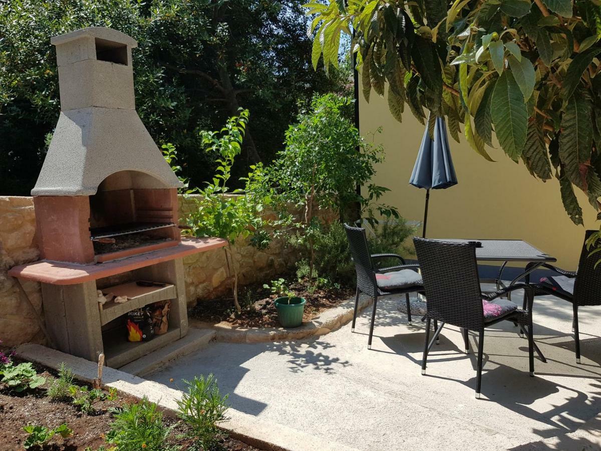 Apartment Zdenka Veli Lošinj Eksteriør billede